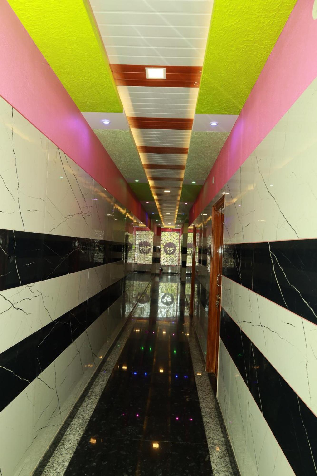 Hotel Rv Residency Wodapatti Exterior foto